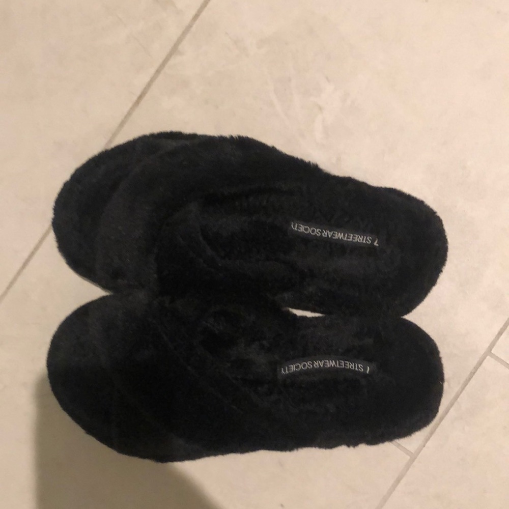Black furry slides